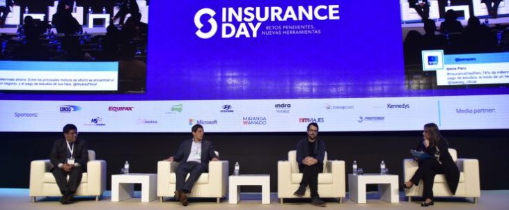 Mesa de debate del Insurance Day Perú